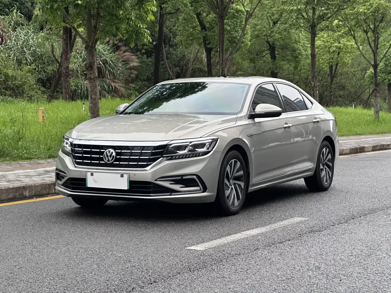 Volkswagen Passat PHEV