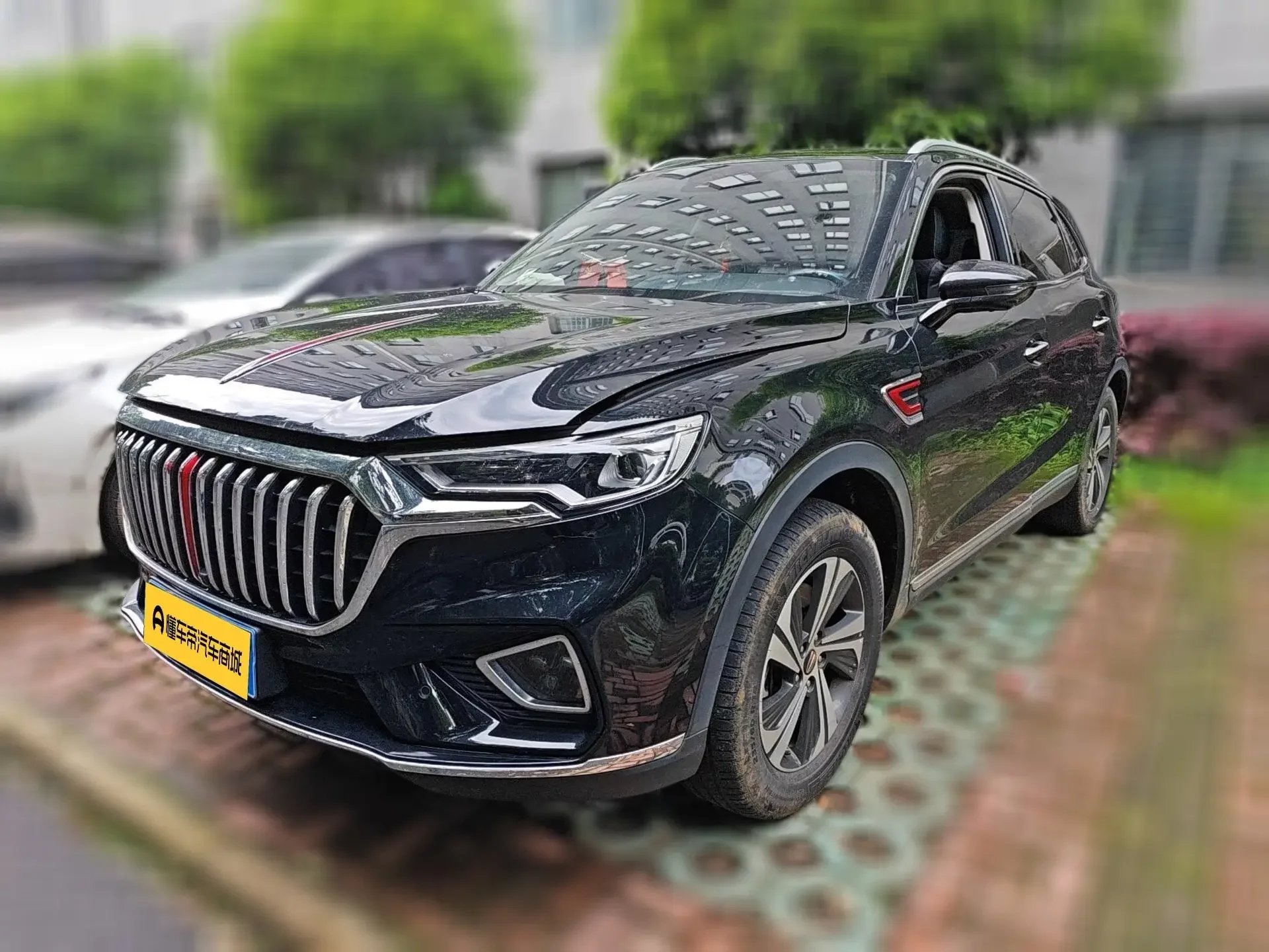 Hongqi HS5