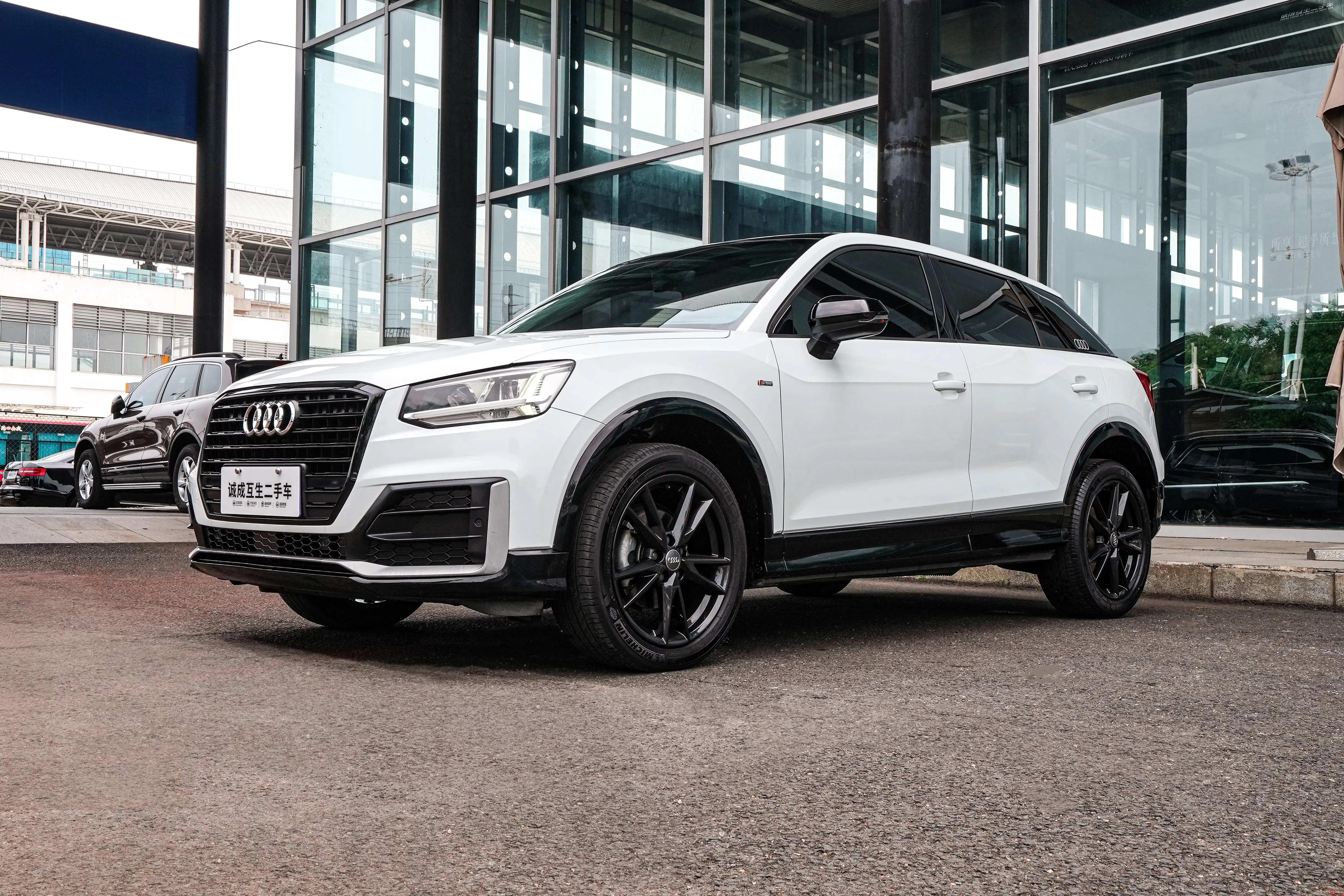 Audi Q2L