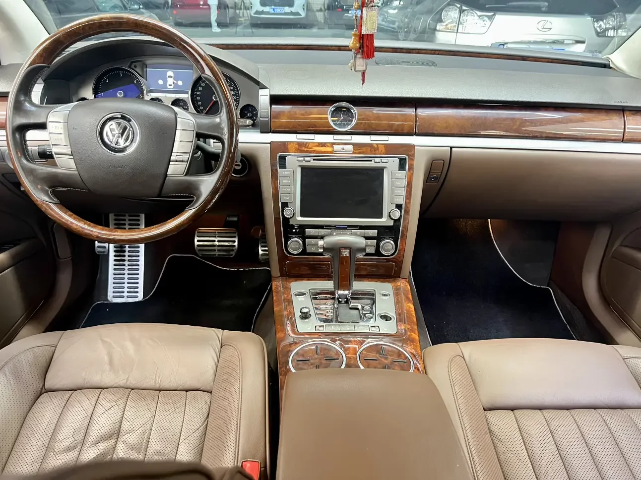 Volkswagen Phaeton / Phideon