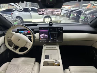 NIO ET5T