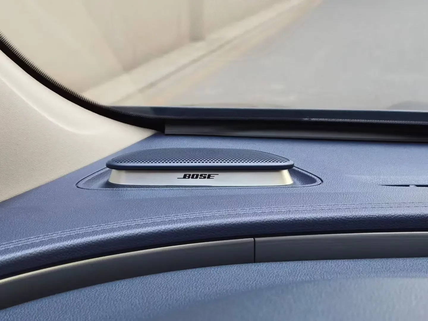 Roewe iMAX8