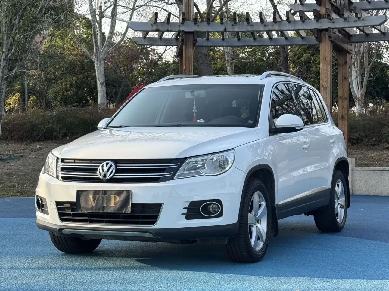 Volkswagen Tiguan (Tharu)