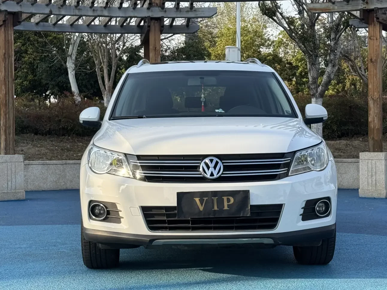 Volkswagen Tiguan (Tharu)