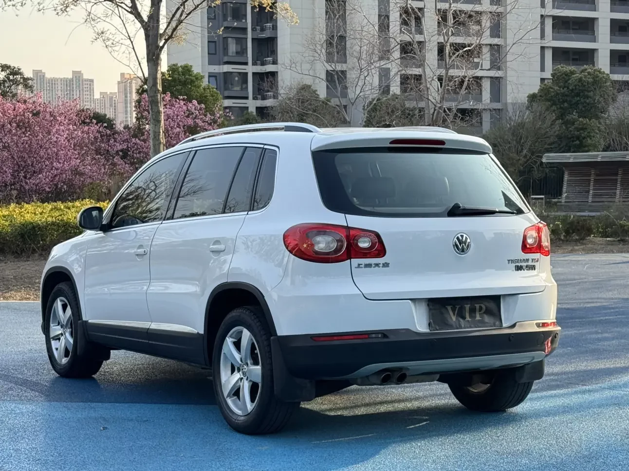 Volkswagen Tiguan (Tharu)