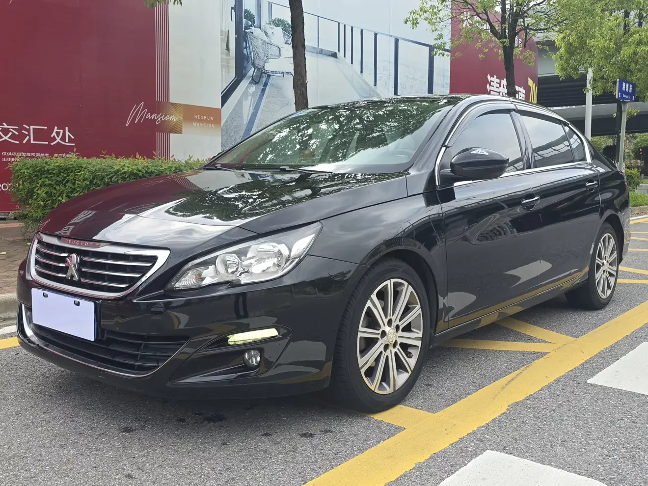 Peugeot 408