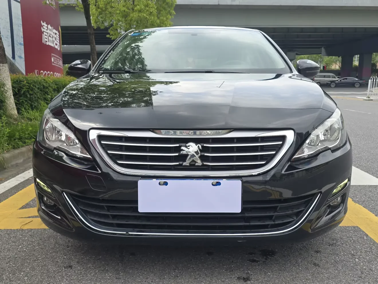 Peugeot 408