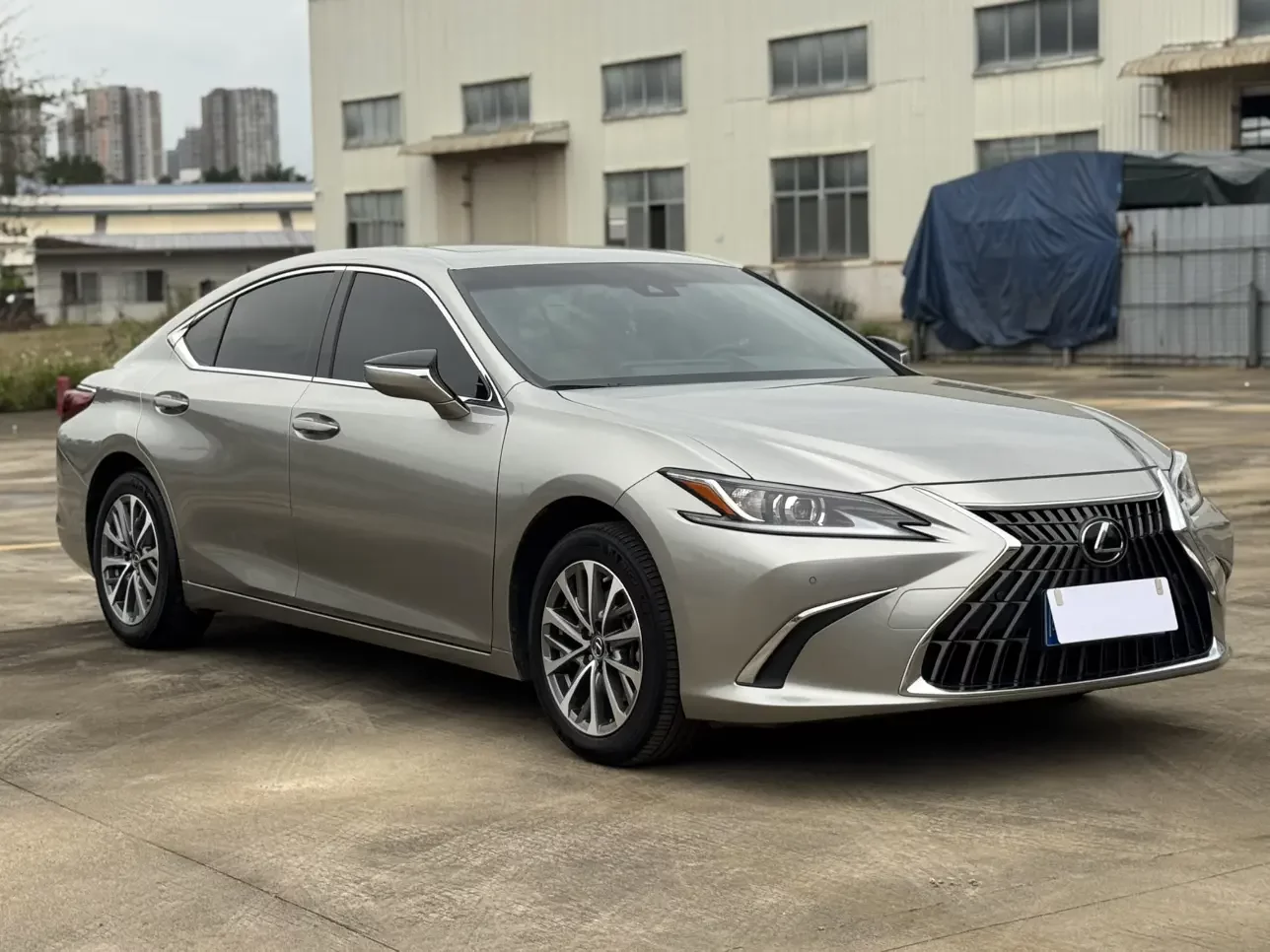 Lexus ES