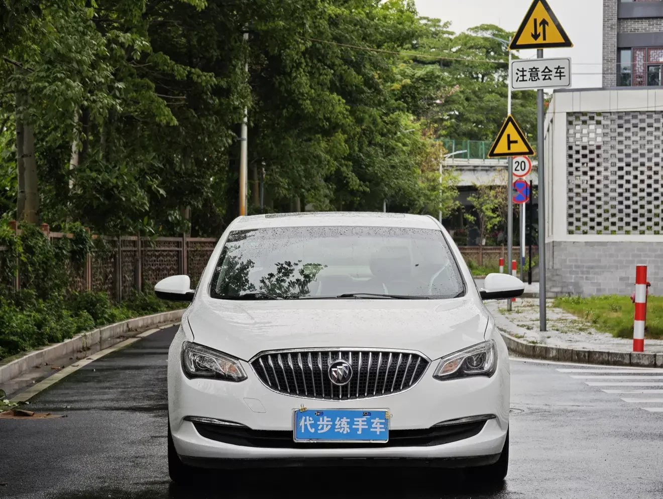 Buick Yinglang