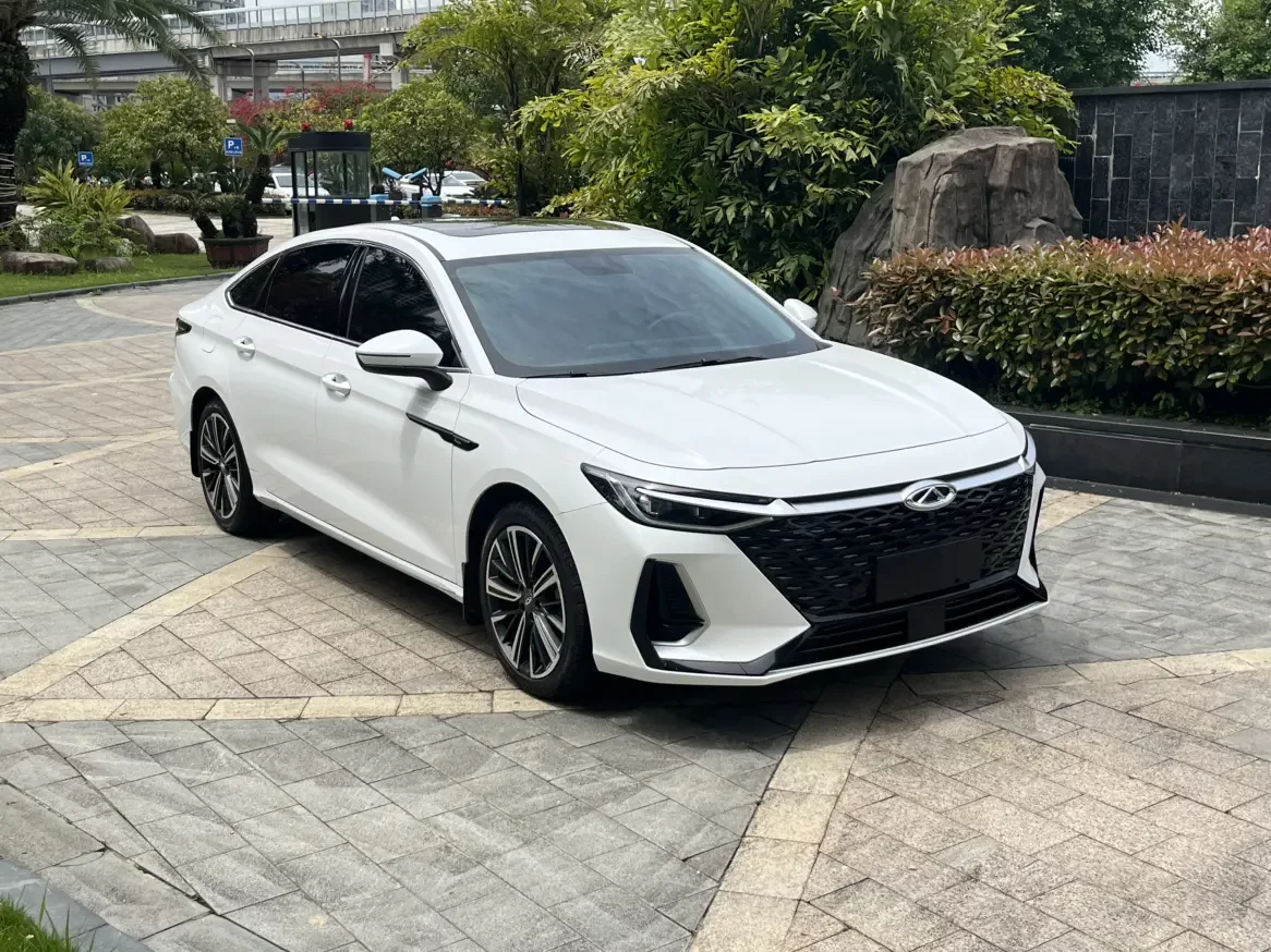 Chery Arrizo 8