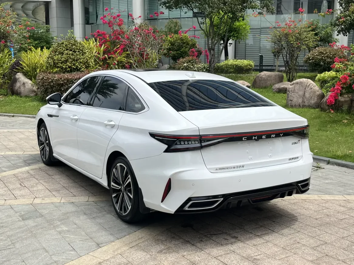 Chery Arrizo 8