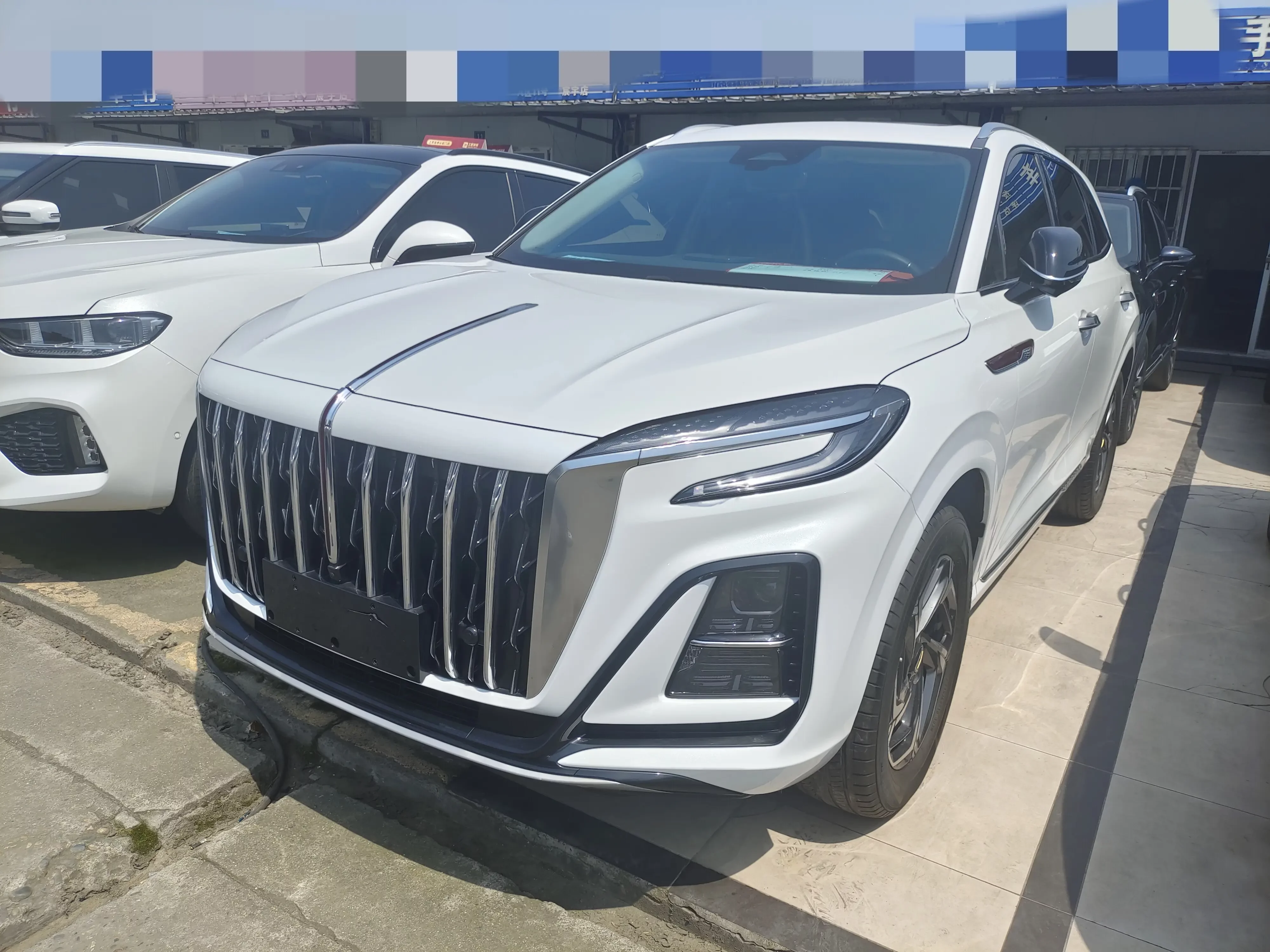 Hongqi HS3