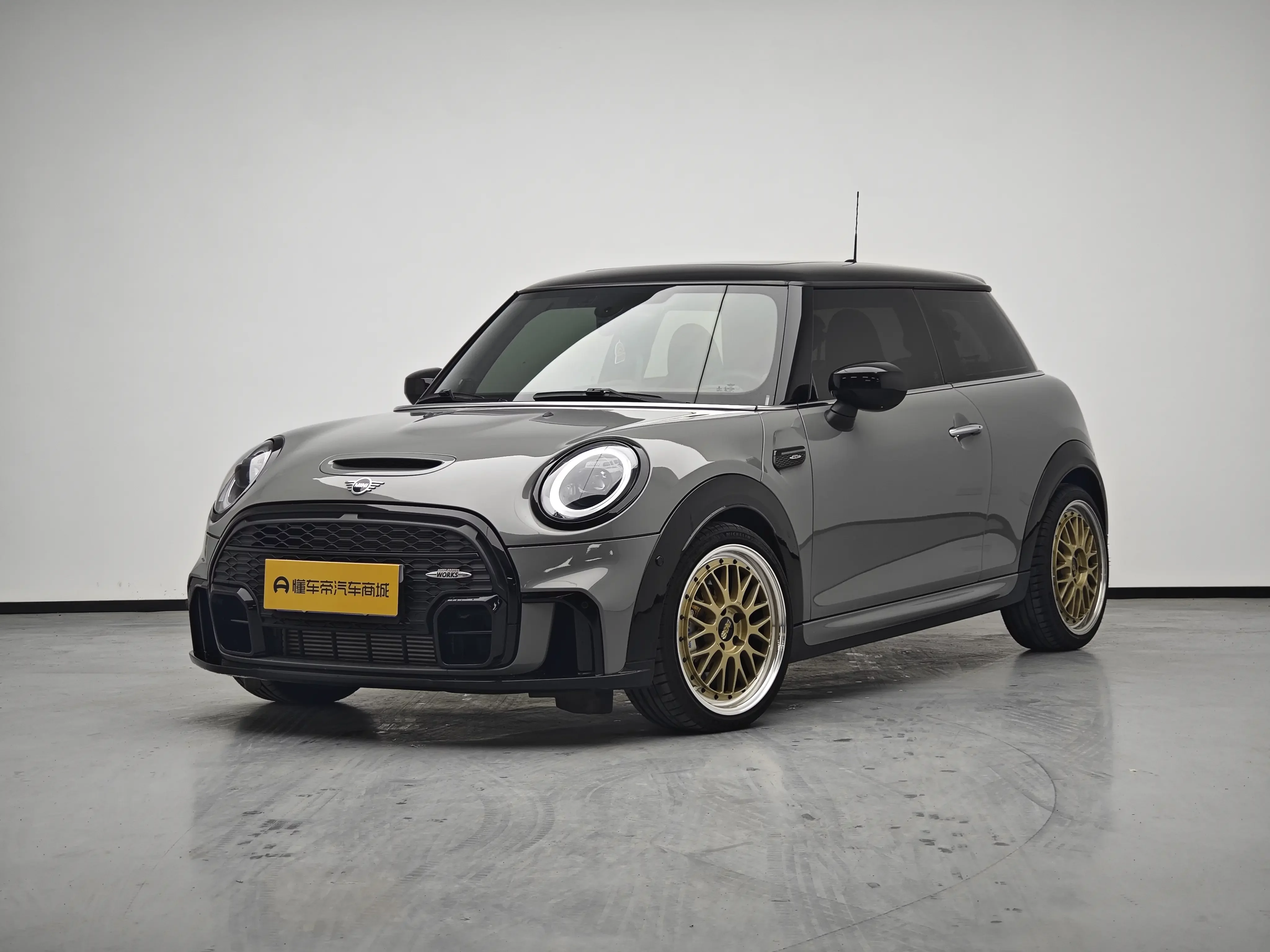 MINI JCW