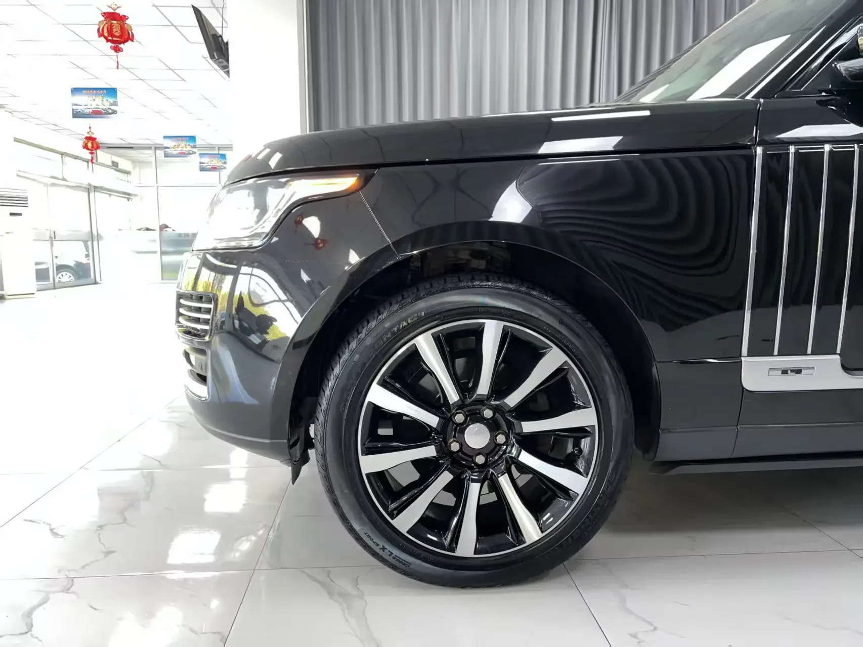 Land Rover range rover