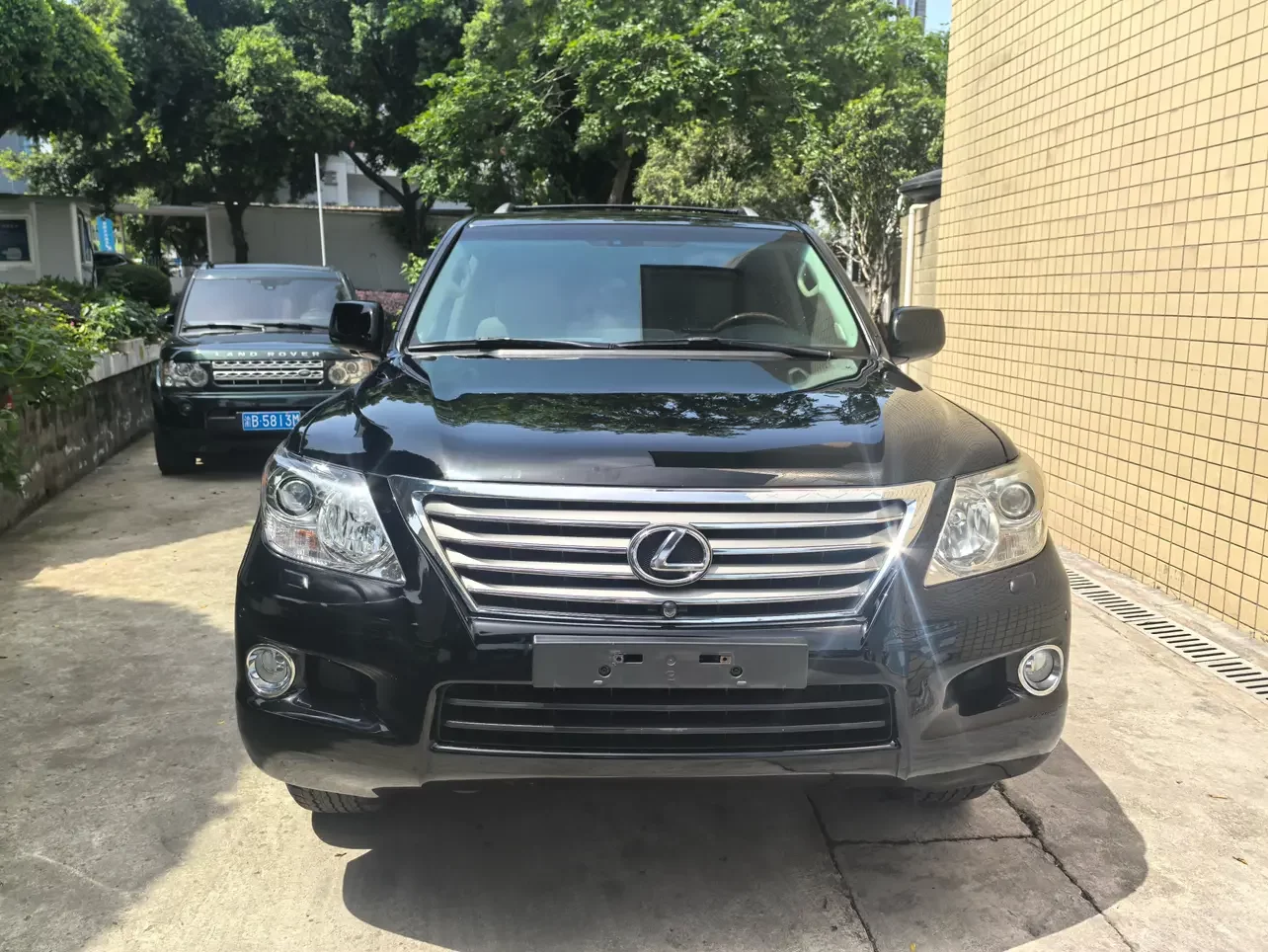 Lexus LX