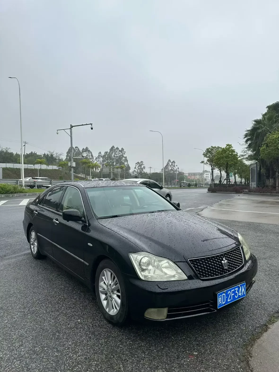 Toyota crown