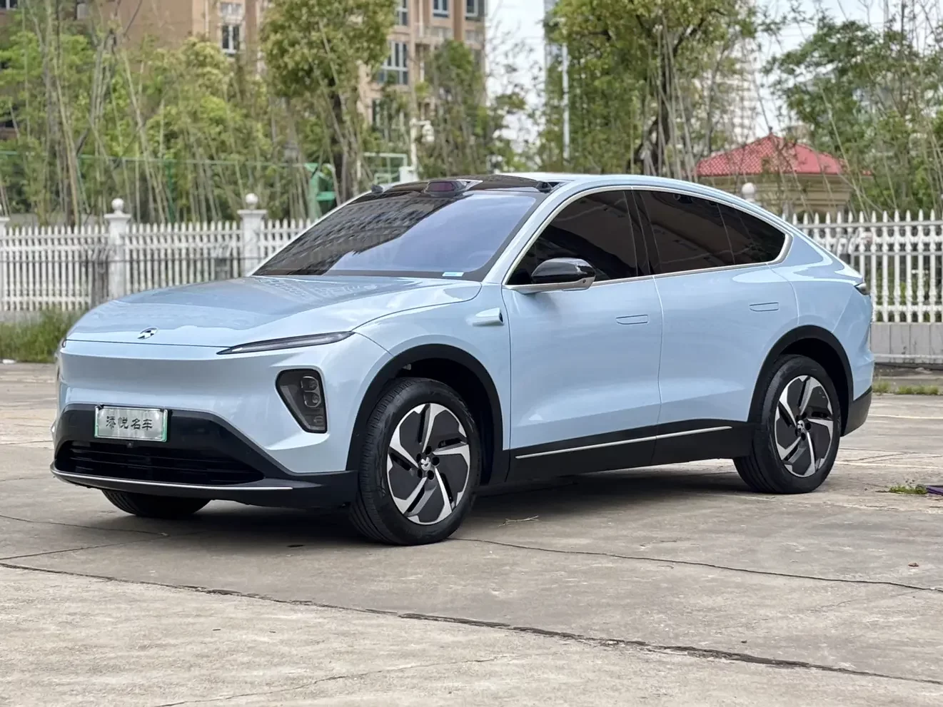 NIO EC7