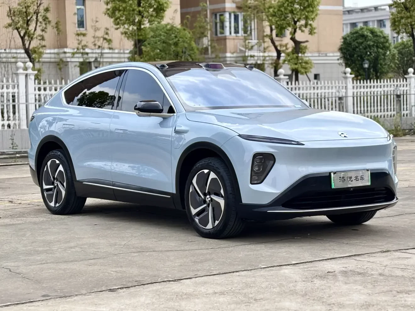 NIO EC7