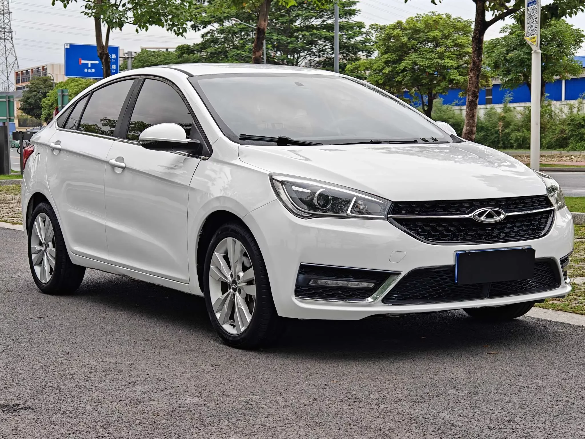 Chery Arrizo 5