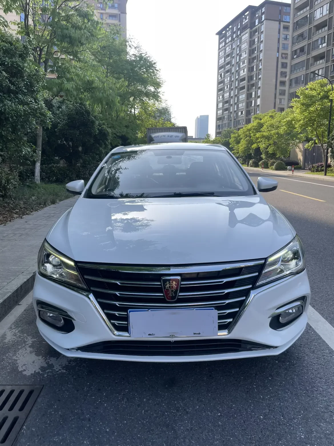 Roewe i5