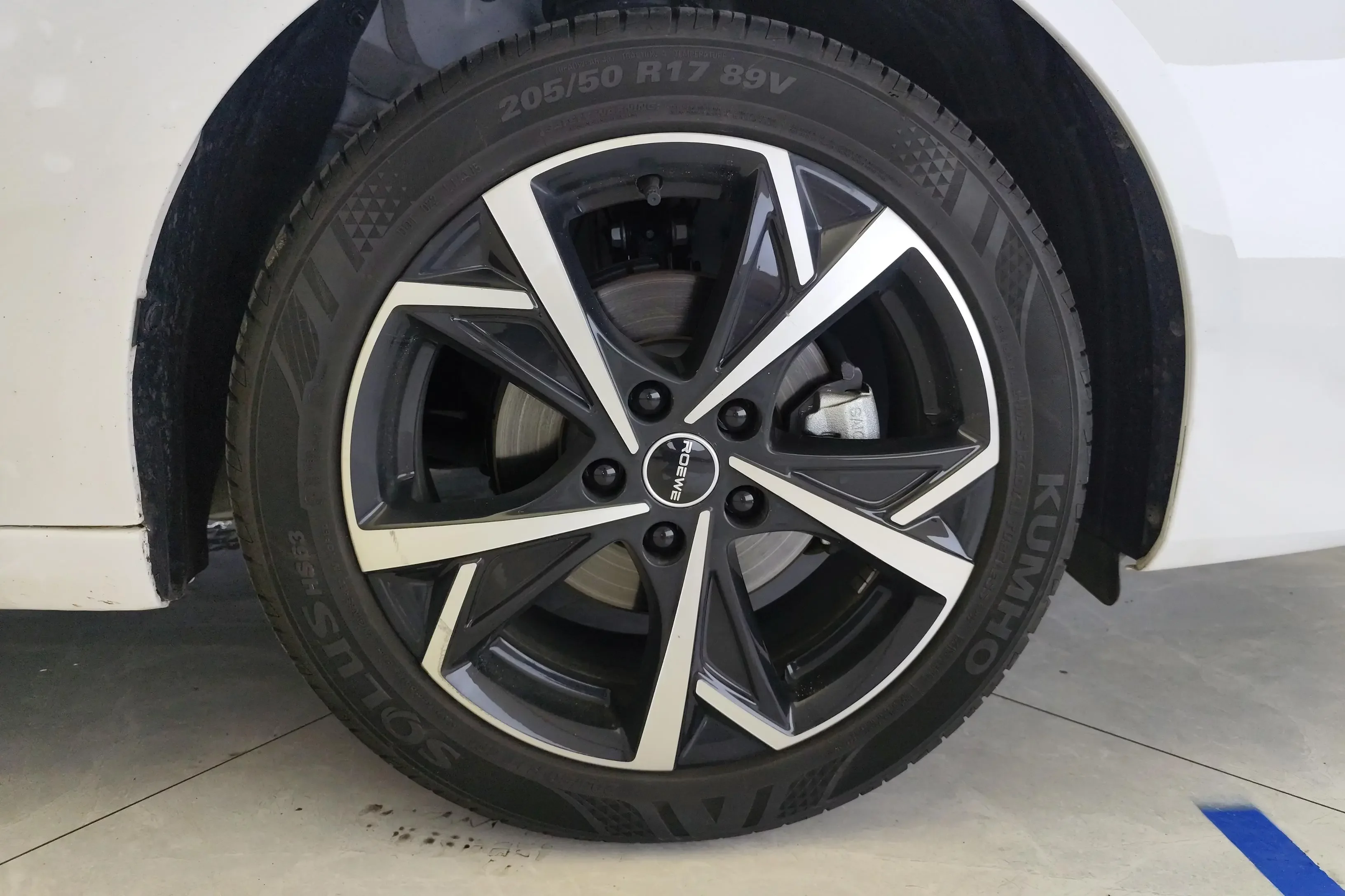 Roewe i5