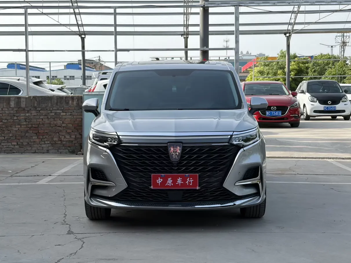 Roewe iMAX8