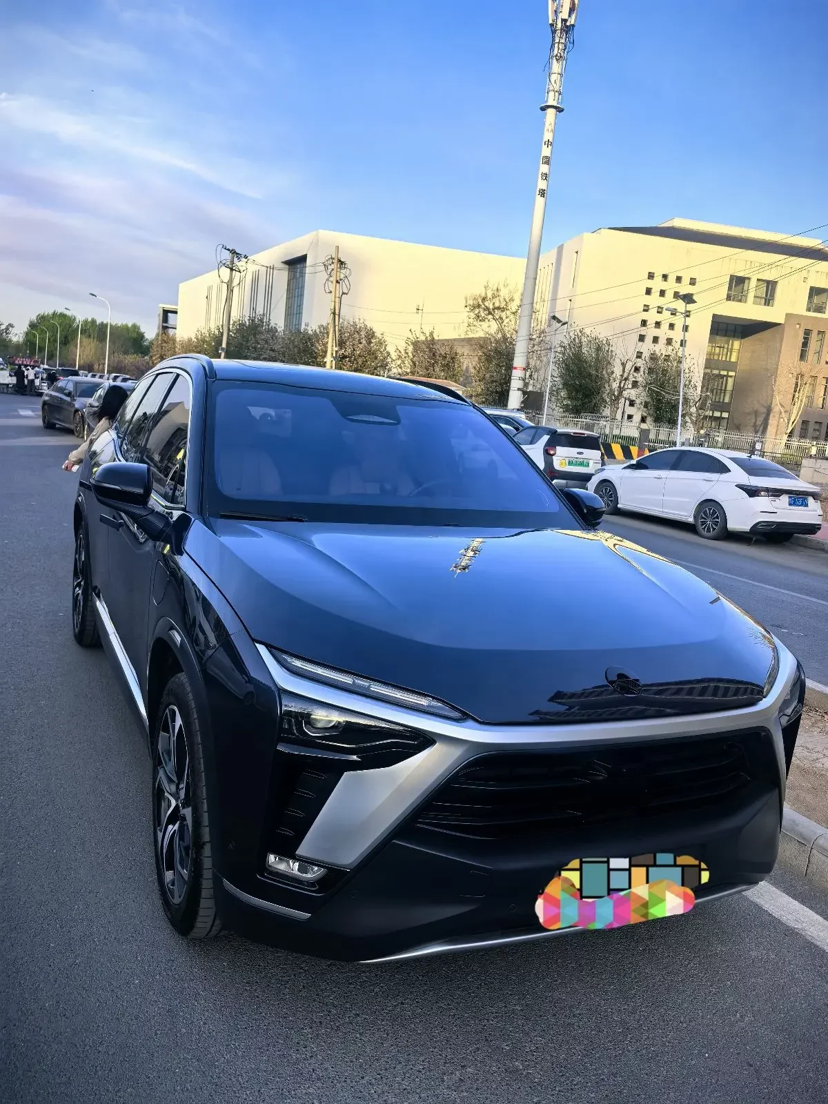 NIO ES8
