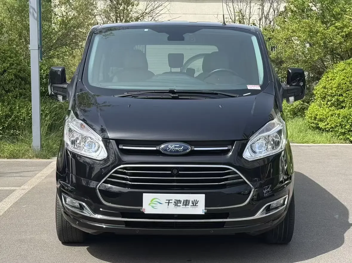 Ford Toureo