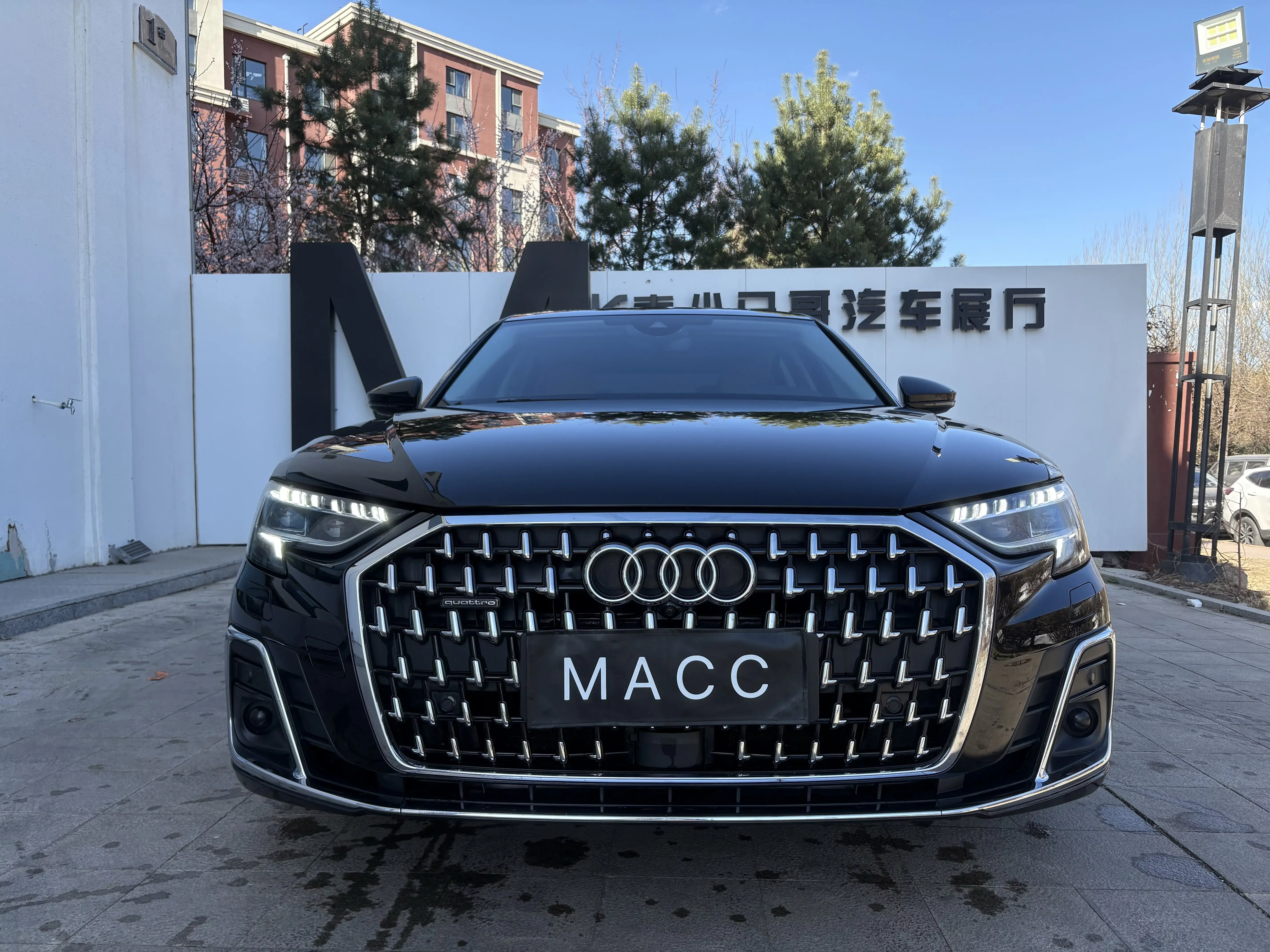 Audi A8