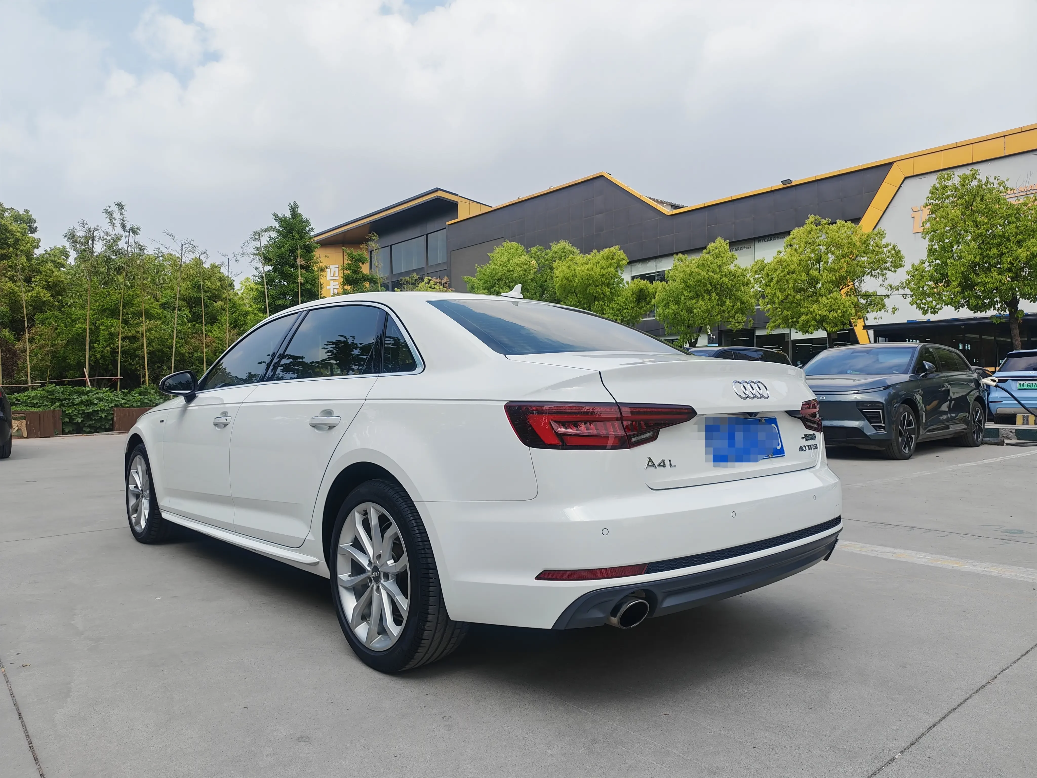 Audi A4L