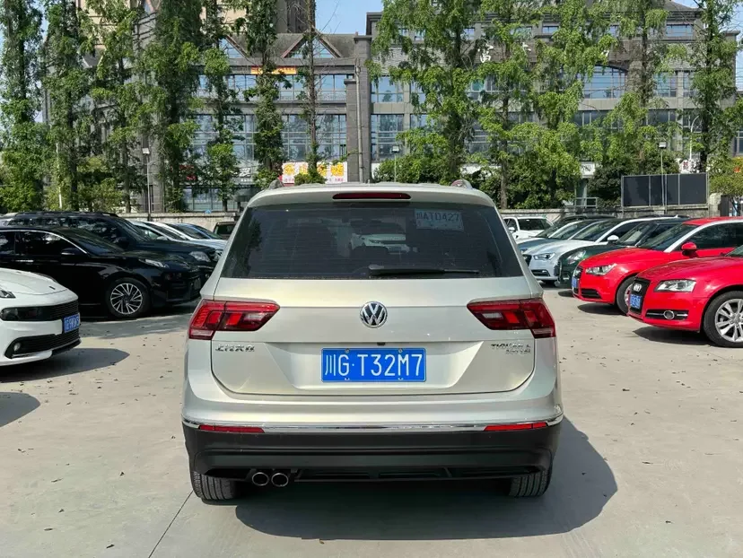 Volkswagen Tiguan L