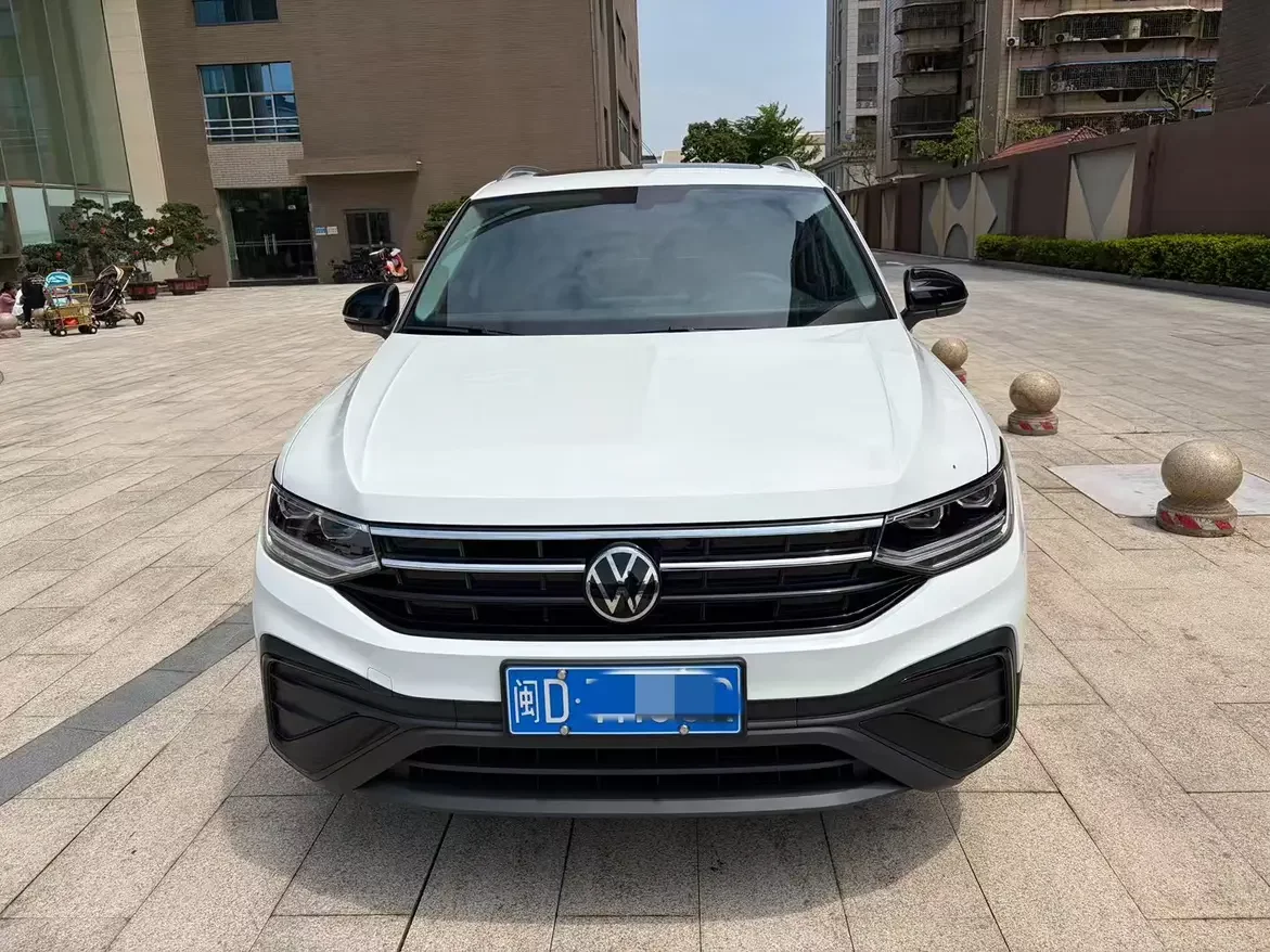 Volkswagen Tiguan L
