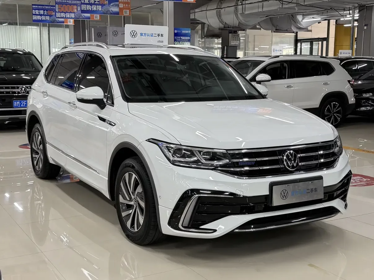 Volkswagen Tiguan L PHEV