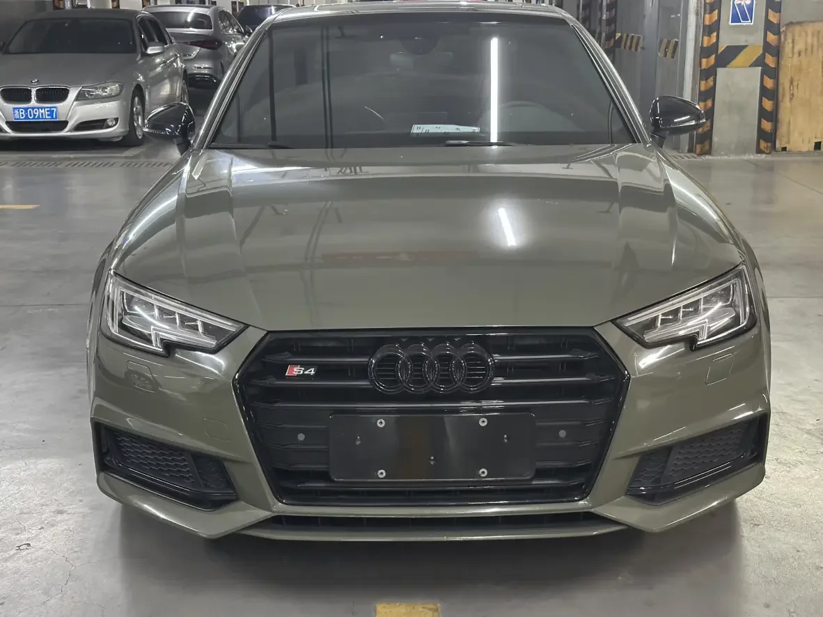 Audi S4