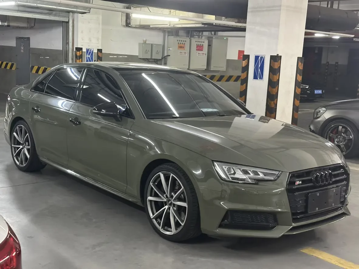 Audi S4