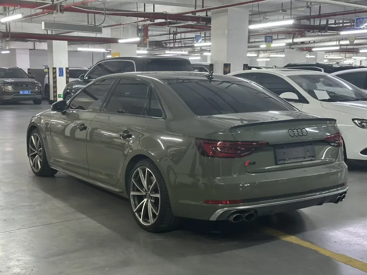 Audi S4