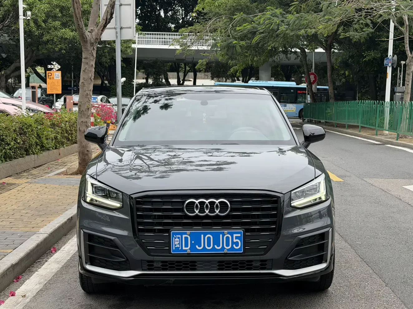 Audi Q2L
