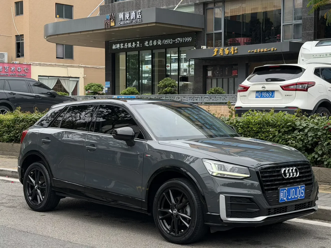 Audi Q2L