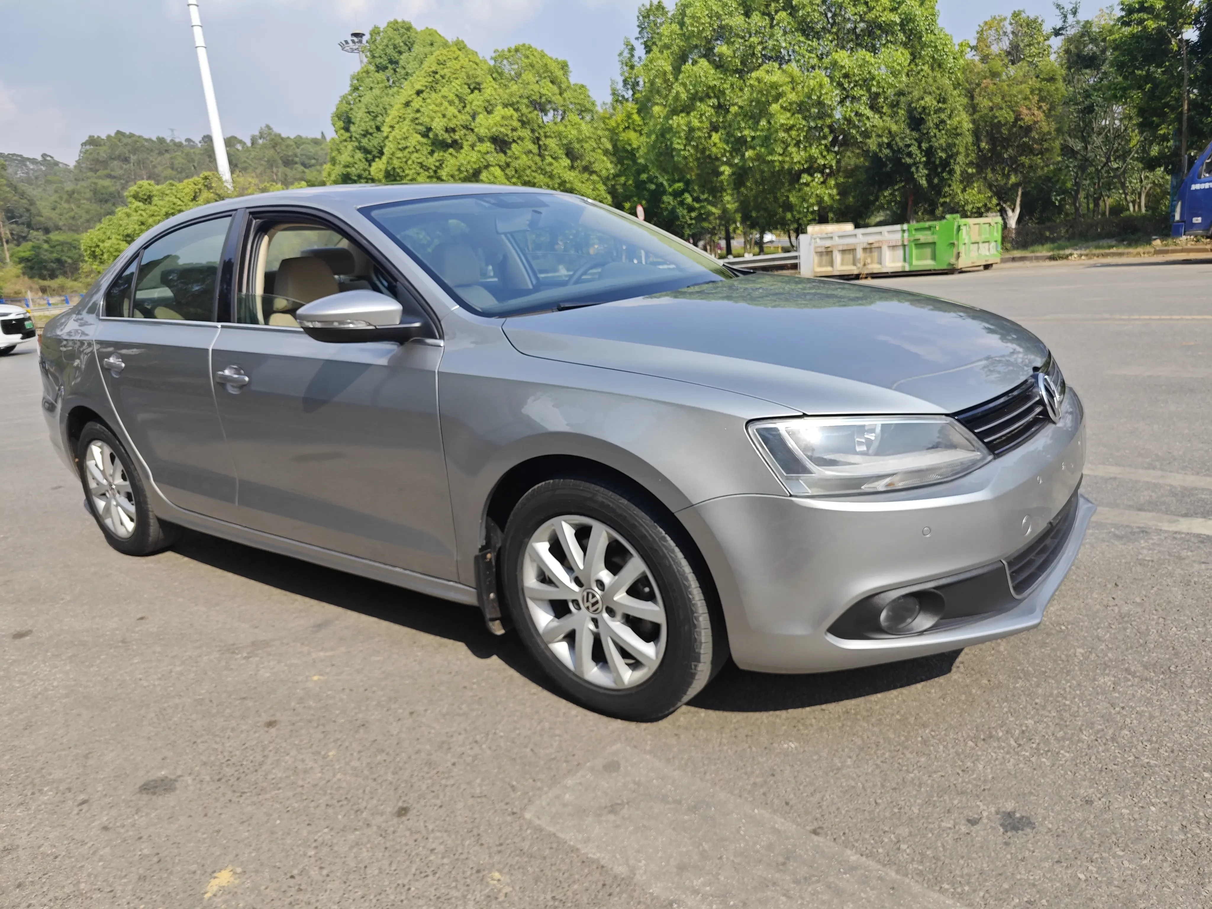 Volkswagen Sagitar