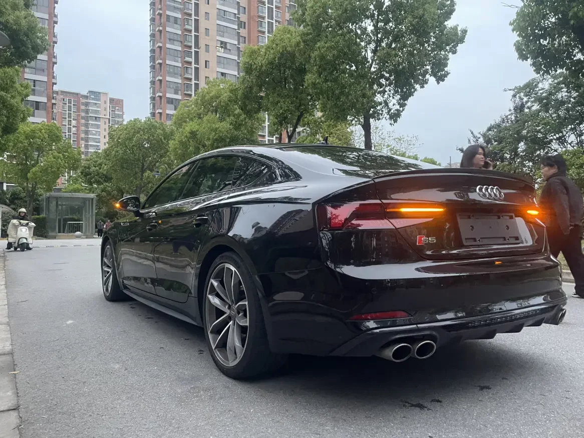 Audi S5