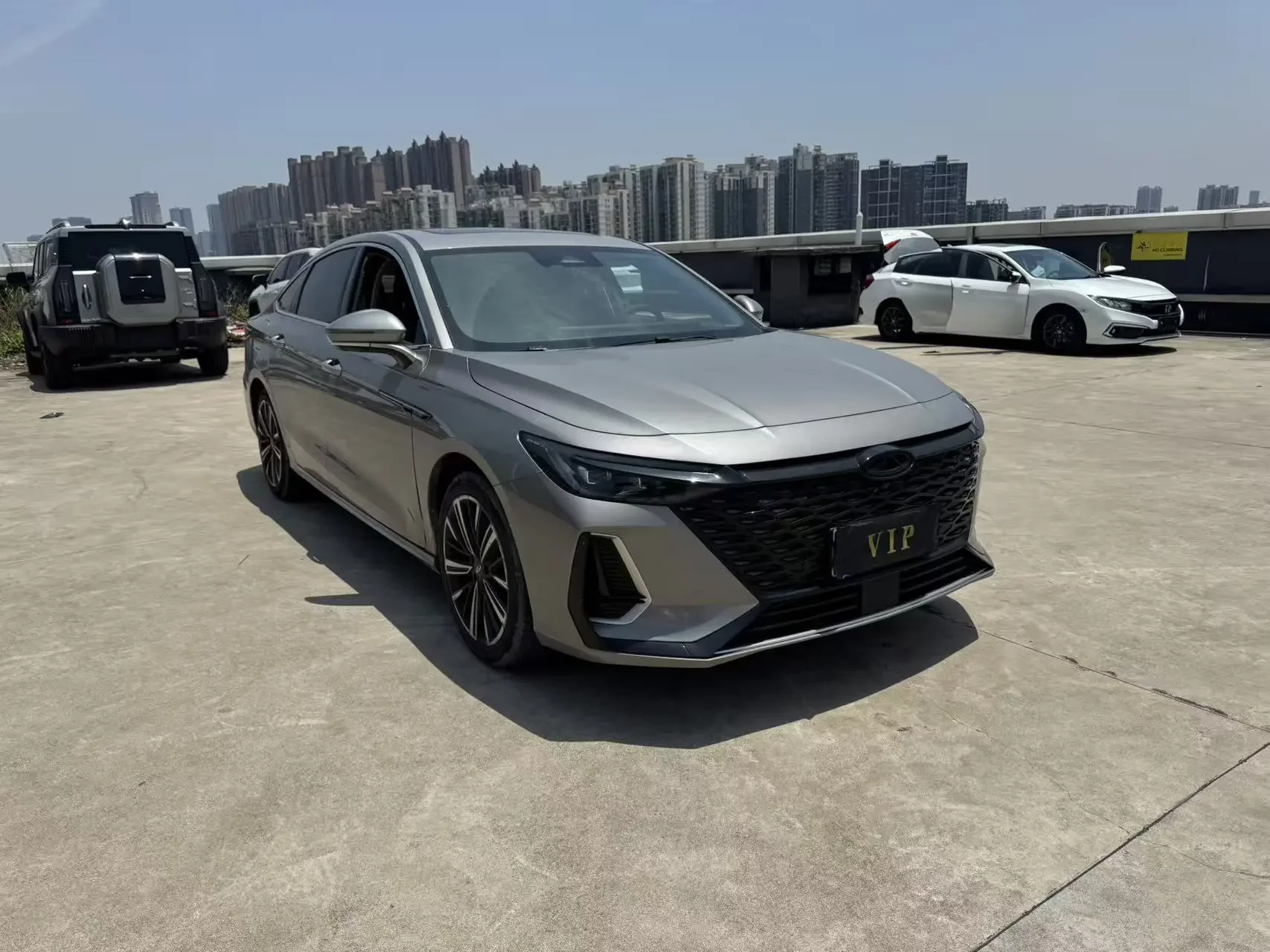 Chery Arrizo 8