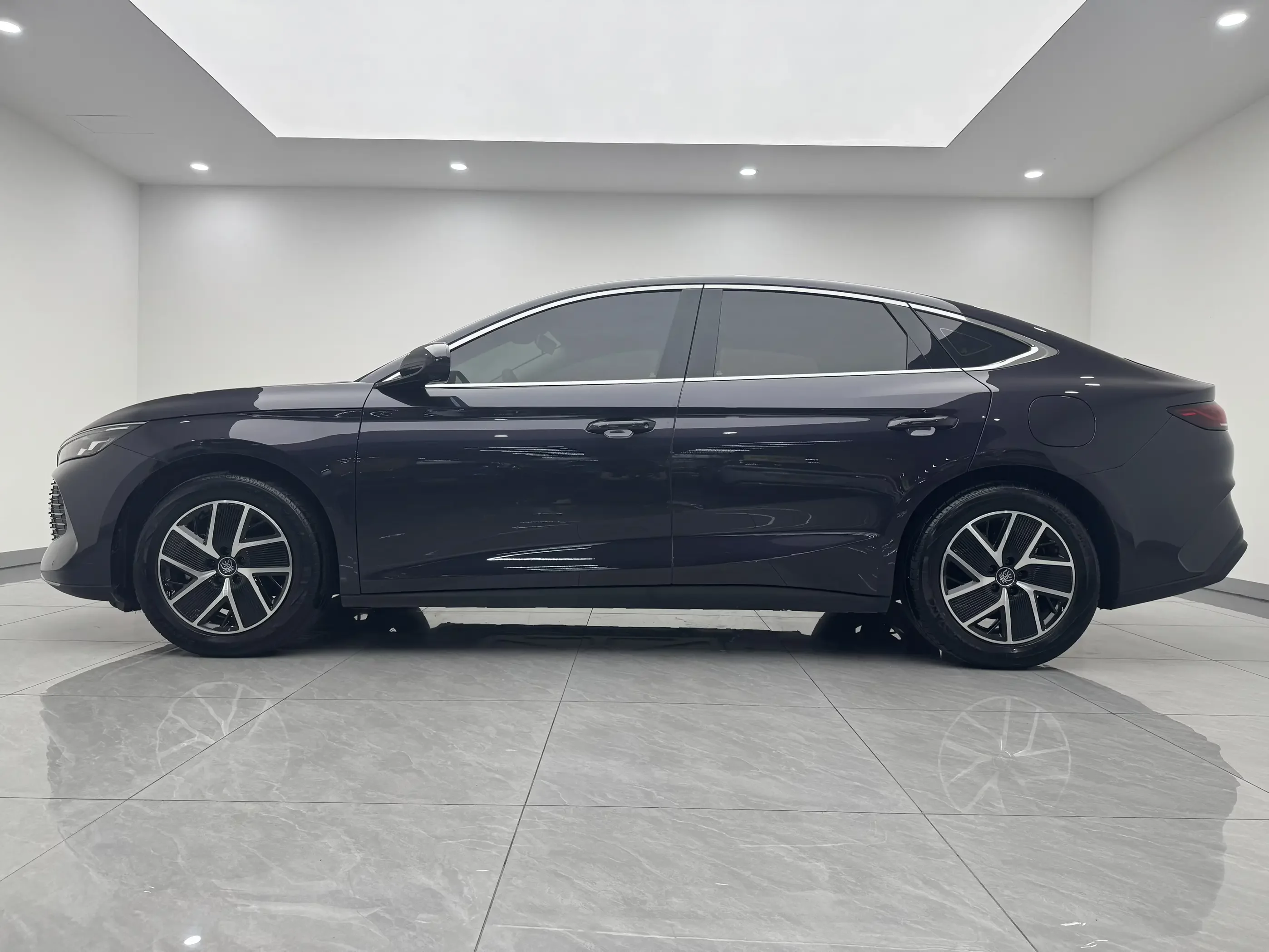 BYD Qin L DM
