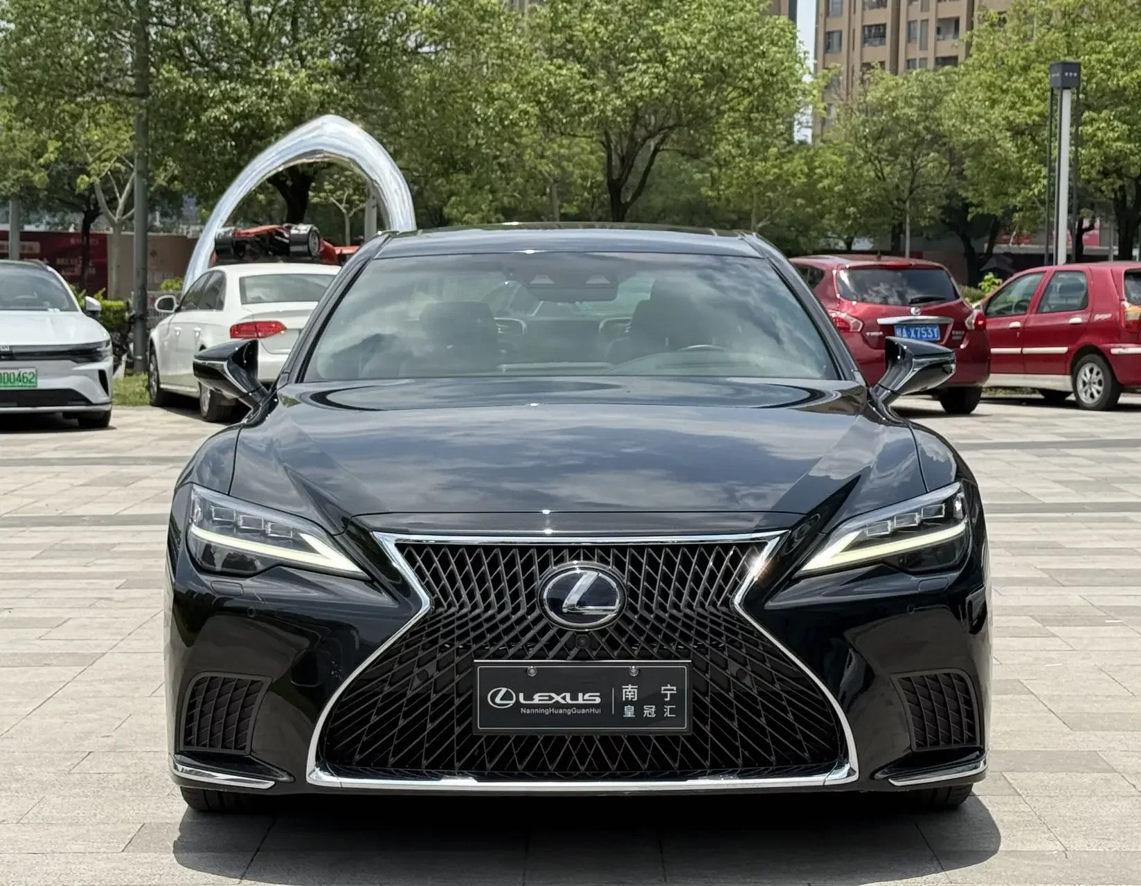 Lexus LS