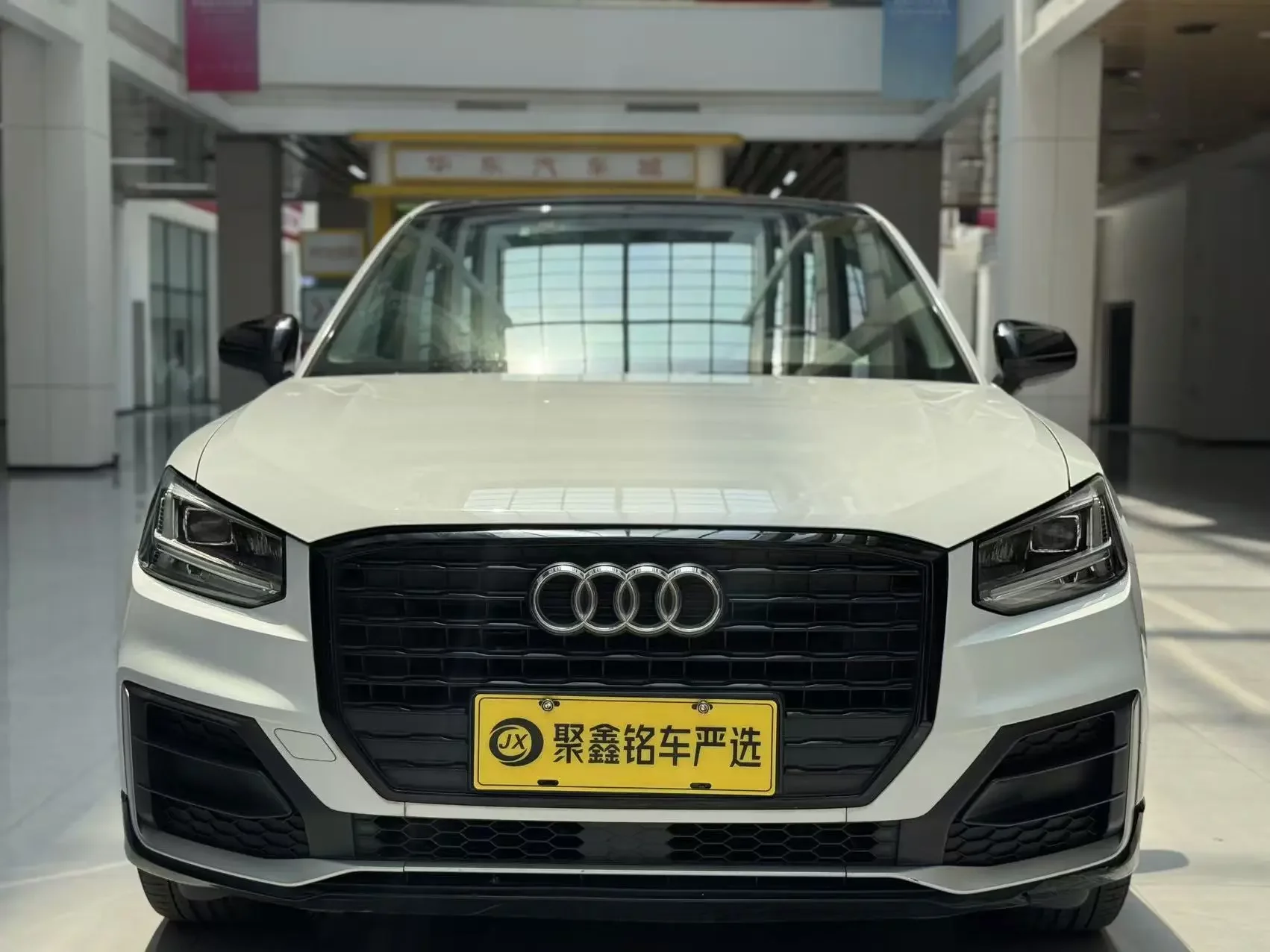 Audi Q2L