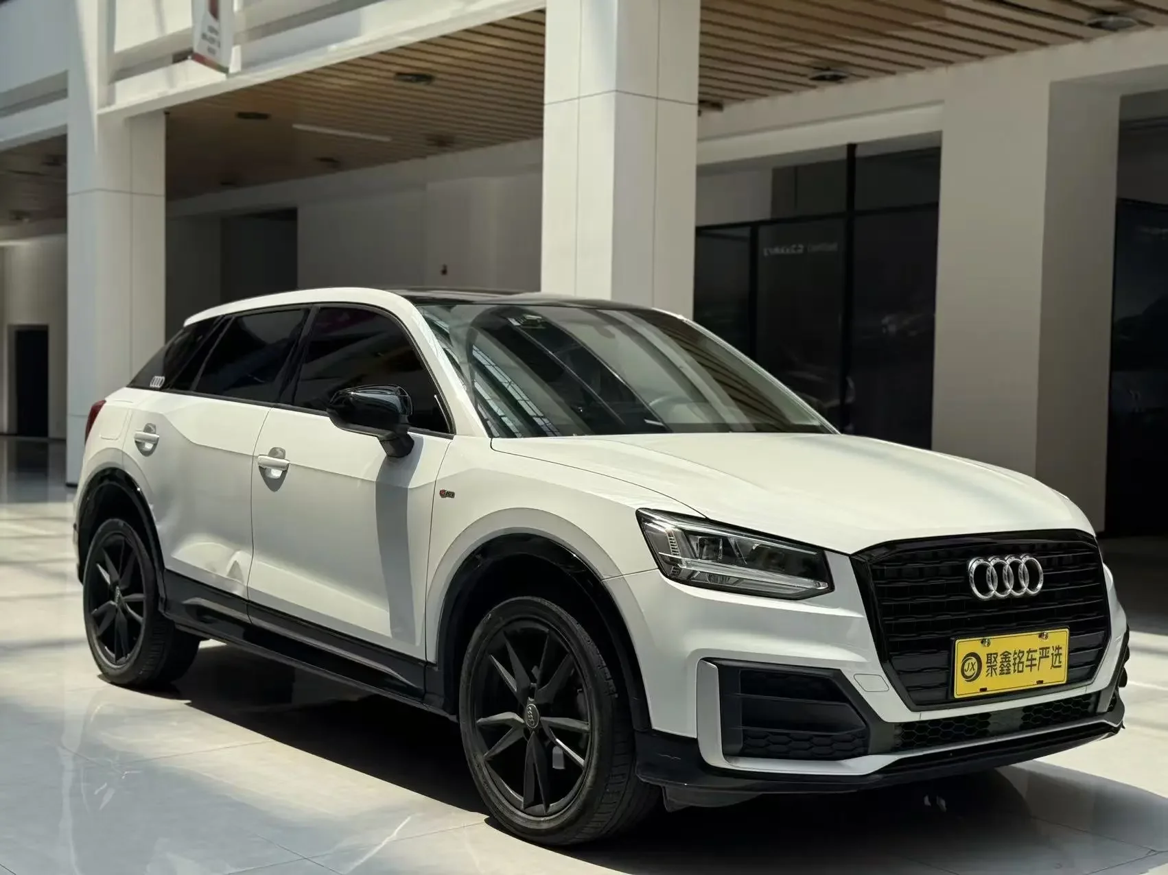 Audi Q2L