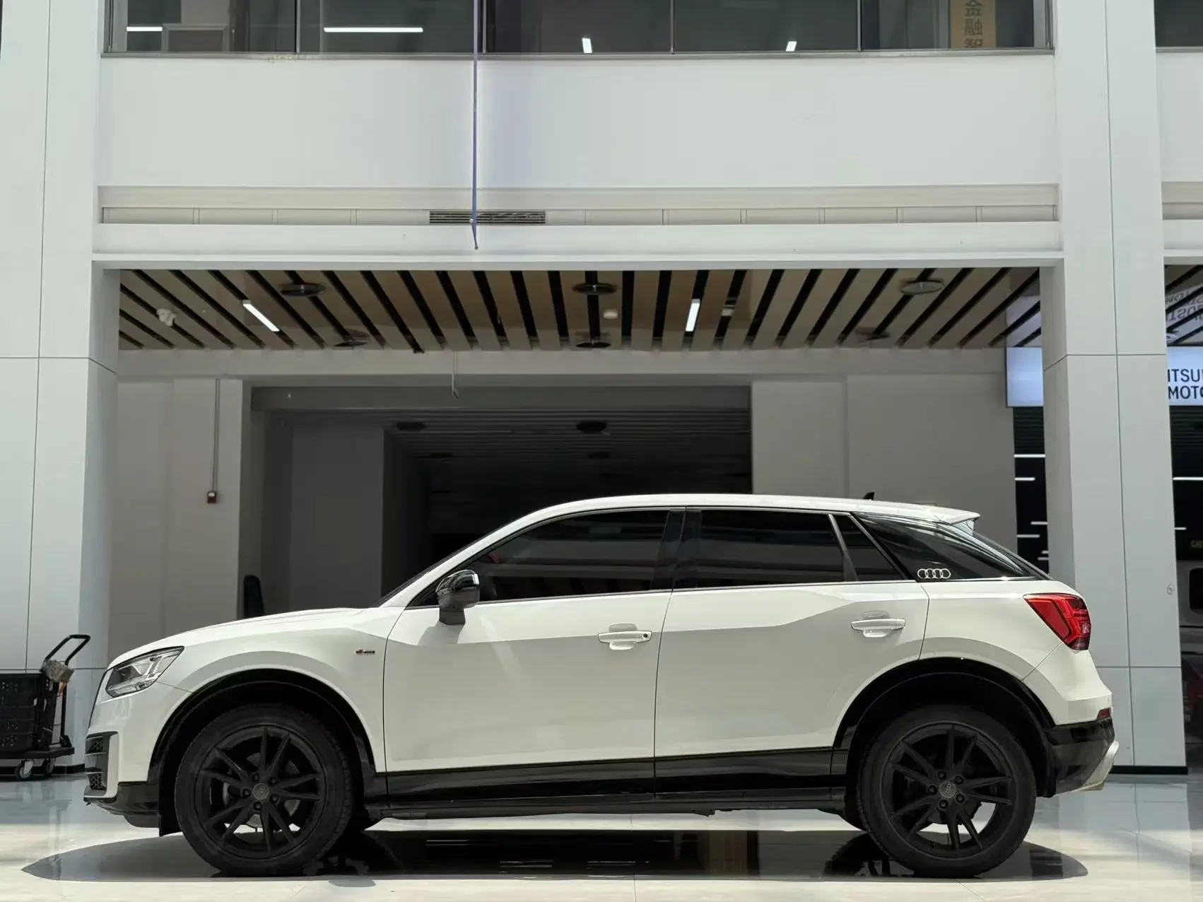 Audi Q2L