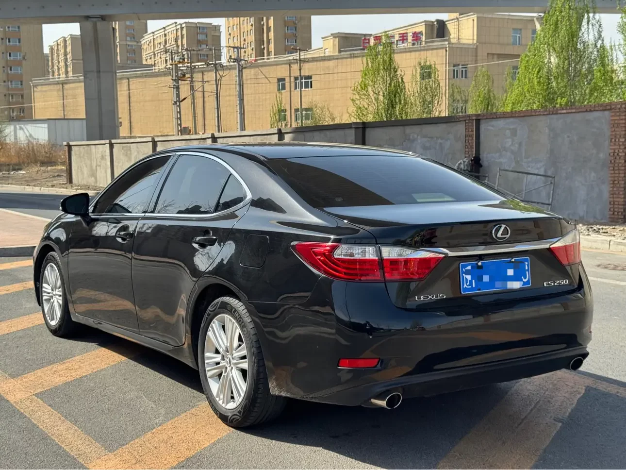 Lexus ES