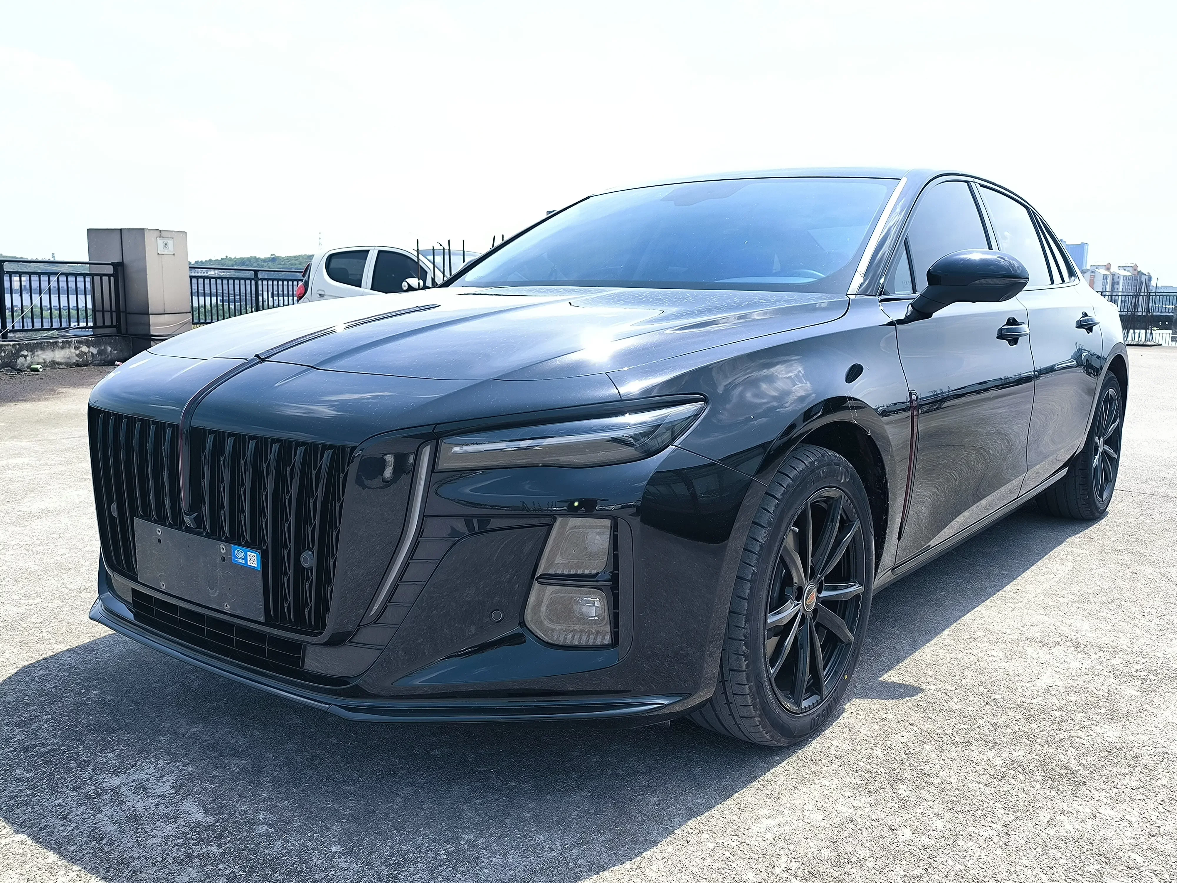 Hongqi H5