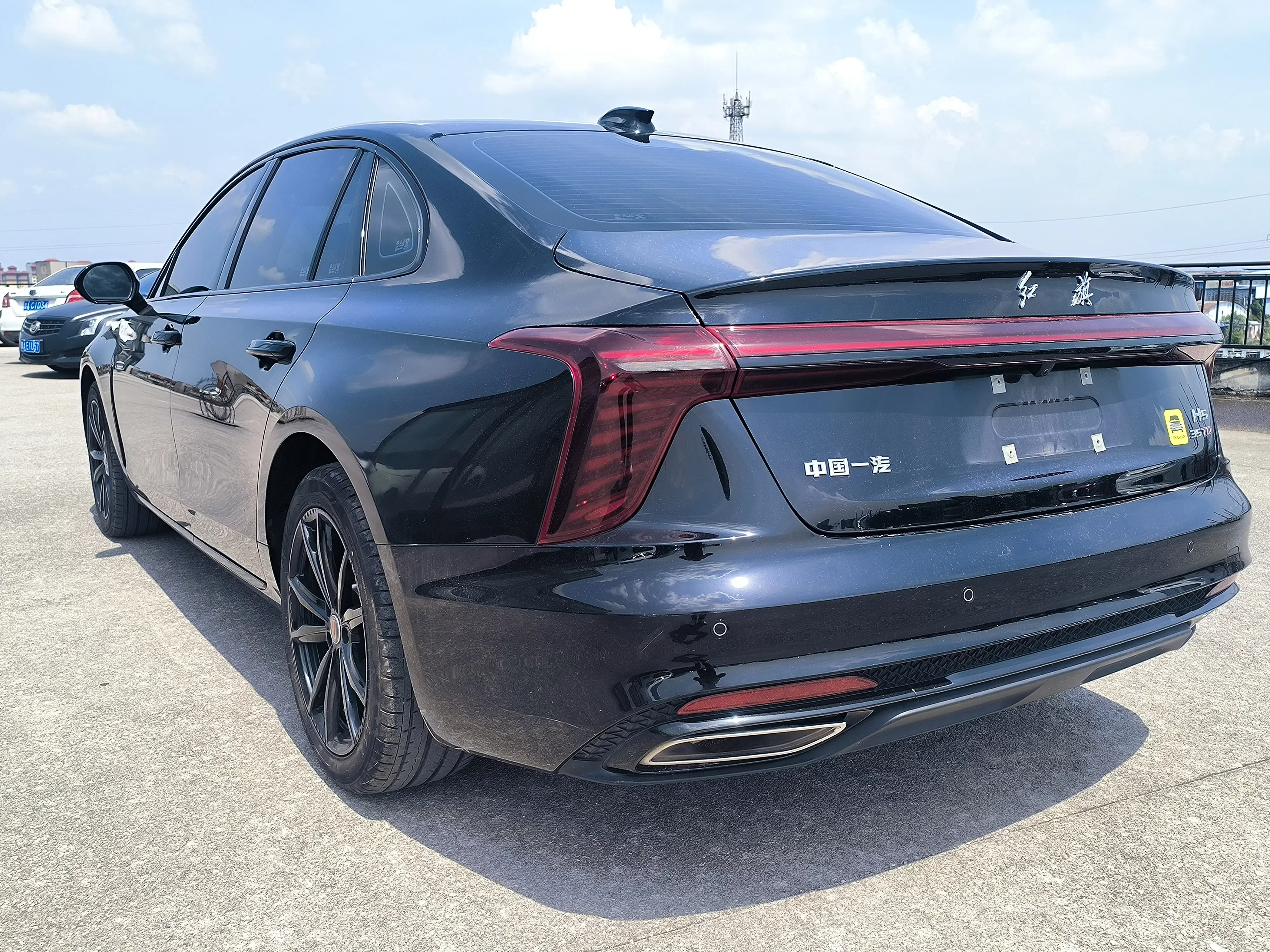 Hongqi H5