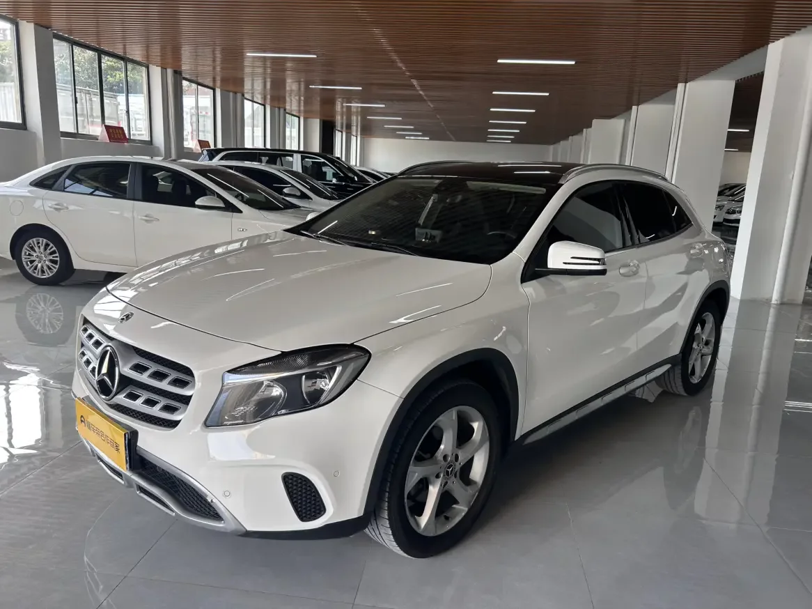 Mercedes-Benz GLA